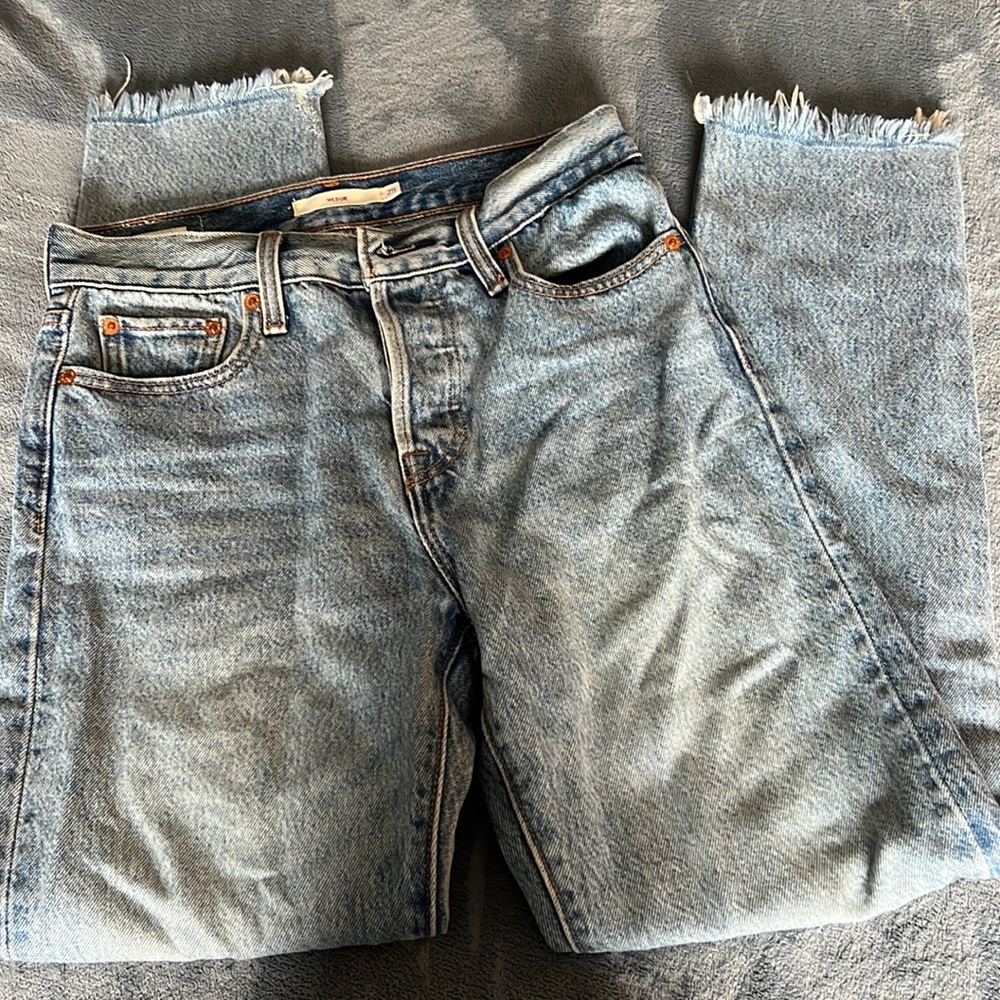 Levi’s Wedgie Icon Jean Size 25